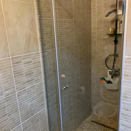 Mont, Lux & Jacuzzi -