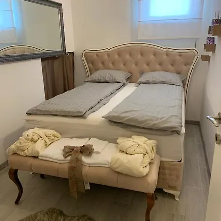 Mont, Lux & Jacuzzi - Apartament Jahorina