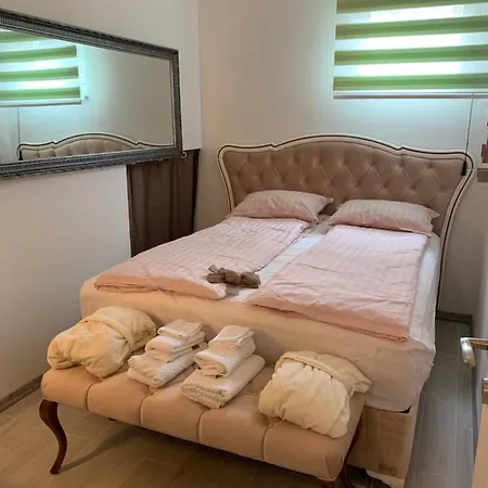 Mont, Lux & Jacuzzi - Jahorina