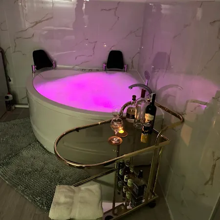 Apartment Mont, Lux & Jacuzzi - Jahorina