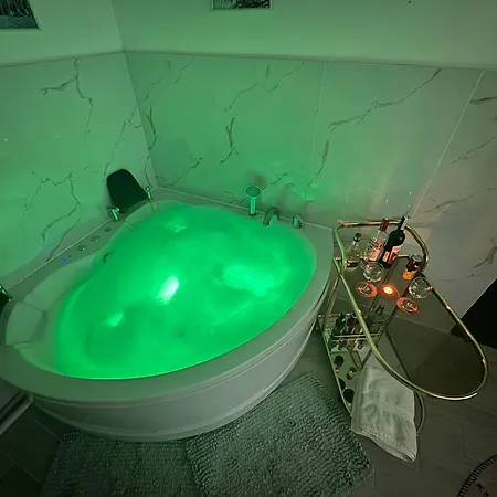 Mont, Lux & Jacuzzi - Jahorina